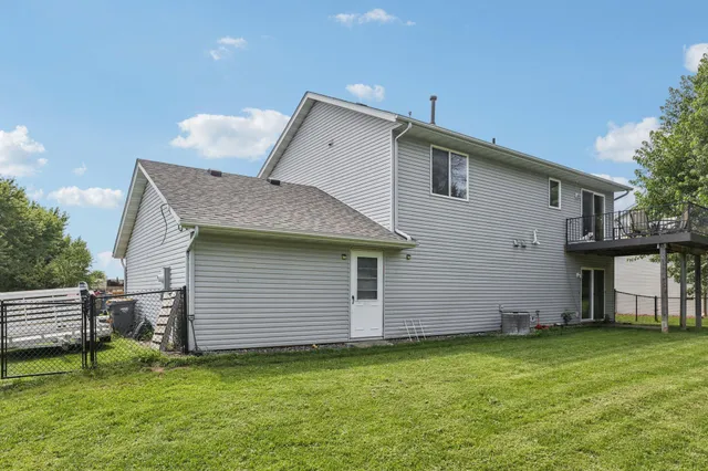 $310,000 | 415 Johnson Parkway, Hammond, WI 54015