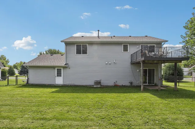 $310,000 | 415 Johnson Parkway, Hammond, WI 54015
