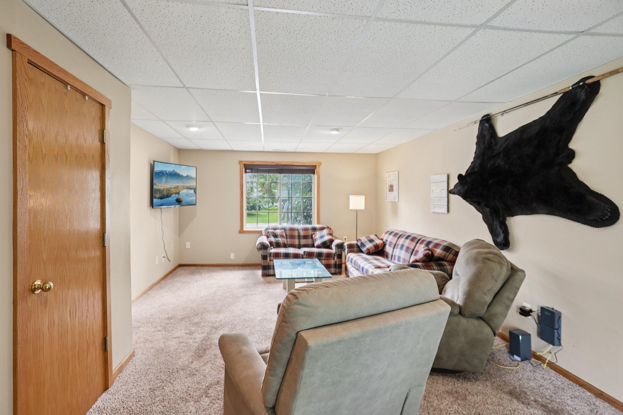 415 Johnson Parkway Hammond, WI 54015 - Photo 8 of 34