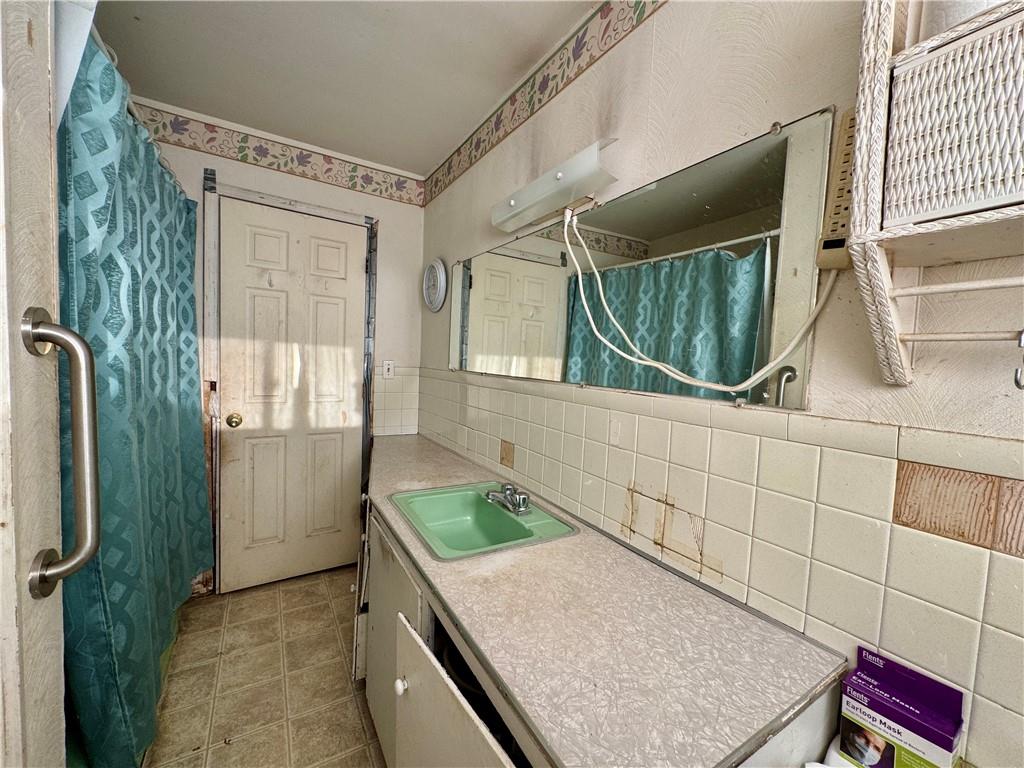 5821 Rosehill Road Shawnee, KS 66216 - Photo 16 of 21 Gallery Image 16