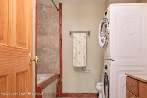 $1,595,000 | 592 Swartekill Road, New Paltz, NY 12561