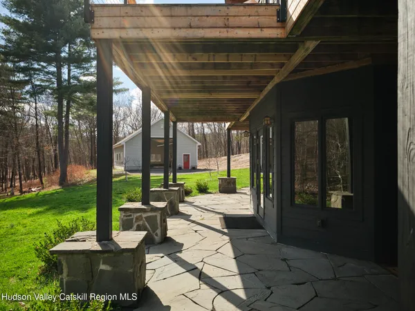 $1,595,000 | 592 Swartekill Road, New Paltz, NY 12561