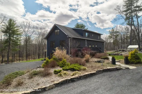 $1,595,000 | 592 Swartekill Road, New Paltz, NY 12561
