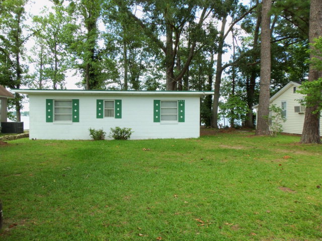 243 Ridgecrest Drive Chocowinity, NC 27817 - Photo 1 of 8 Primary Photo