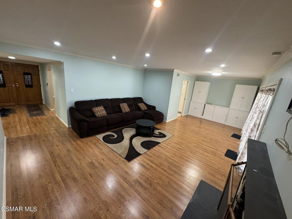 2299 Keystone Street Simi Valley, CA 93063 - Photo 12 of 24