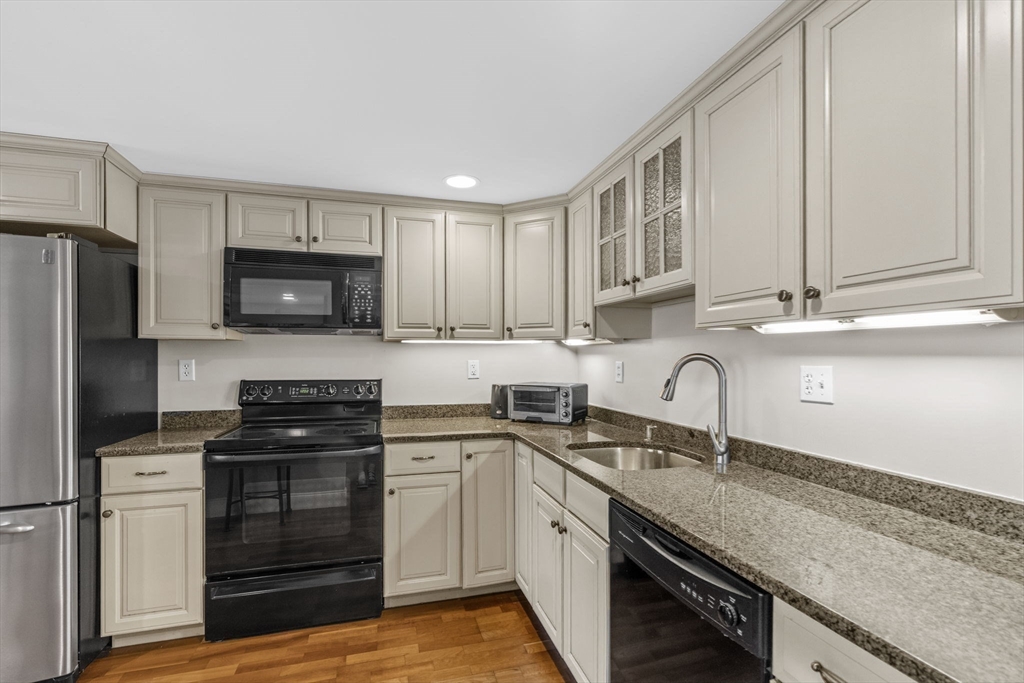 102 Riverside Circle Marshfield, MA 02050 - Photo 26 of 42