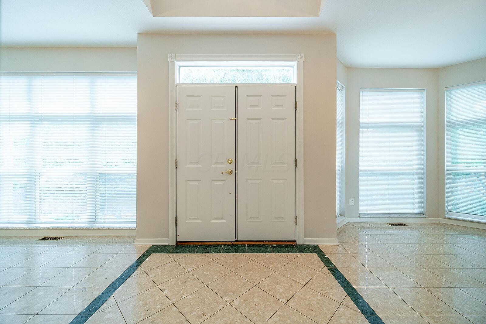 6263 Post Road Dublin, OH 43017 - Photo 6 of 79 2 story Foyer
