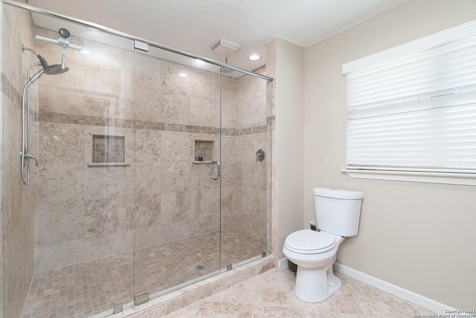 10211 Rafter O Trail Helotes, TX 78023 - Photo 12 of 15 Gallery Image 12