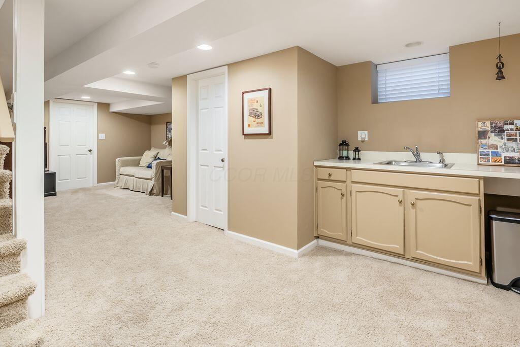 2088 Lytham Road Columbus, OH 43220 - Photo 37 of 64 Basement / Rec Room
