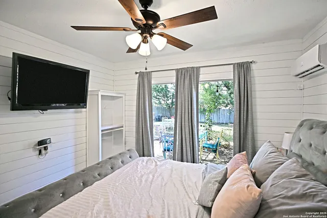 $1,750 | 553 Scenic Drive, Unit 1, Canyon Lake, TX 78133