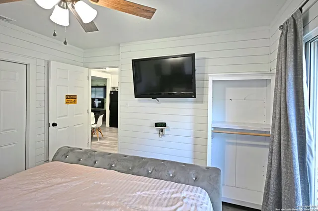 $1,750 | 553 Scenic Drive, Unit 1, Canyon Lake, TX 78133