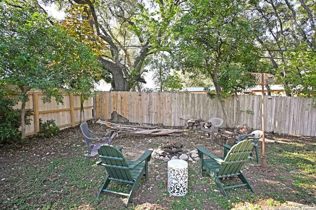 $1,750 | 553 Scenic Drive, Unit 1, Canyon Lake, TX 78133