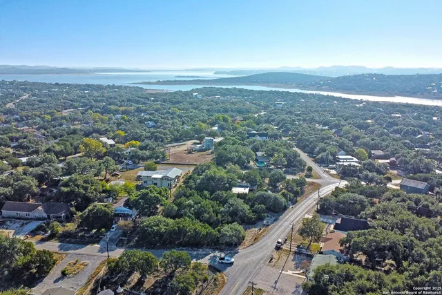 $1,750 | 553 Scenic Drive, Unit 1, Canyon Lake, TX 78133