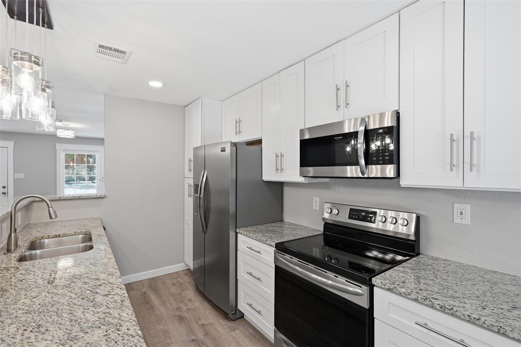 184 Merlin Way Euless, TX 76039 - Photo 6 of 15 Gallery Image 6
