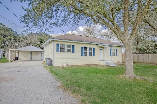 $2,100 | 11844 13th Street, Santa Fe, TX 77510