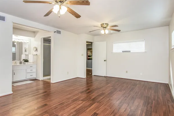 $2,100 | 11844 13th Street, Santa Fe, TX 77510