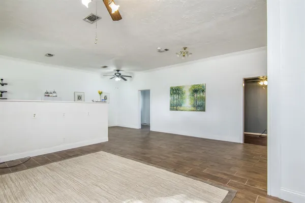$2,100 | 11844 13th Street, Santa Fe, TX 77510