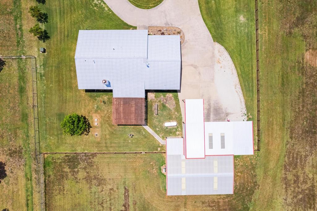20175 Willow Glade Circle Pilot Point, TX 76258 - Photo 29 of 32 Drone / aerial view