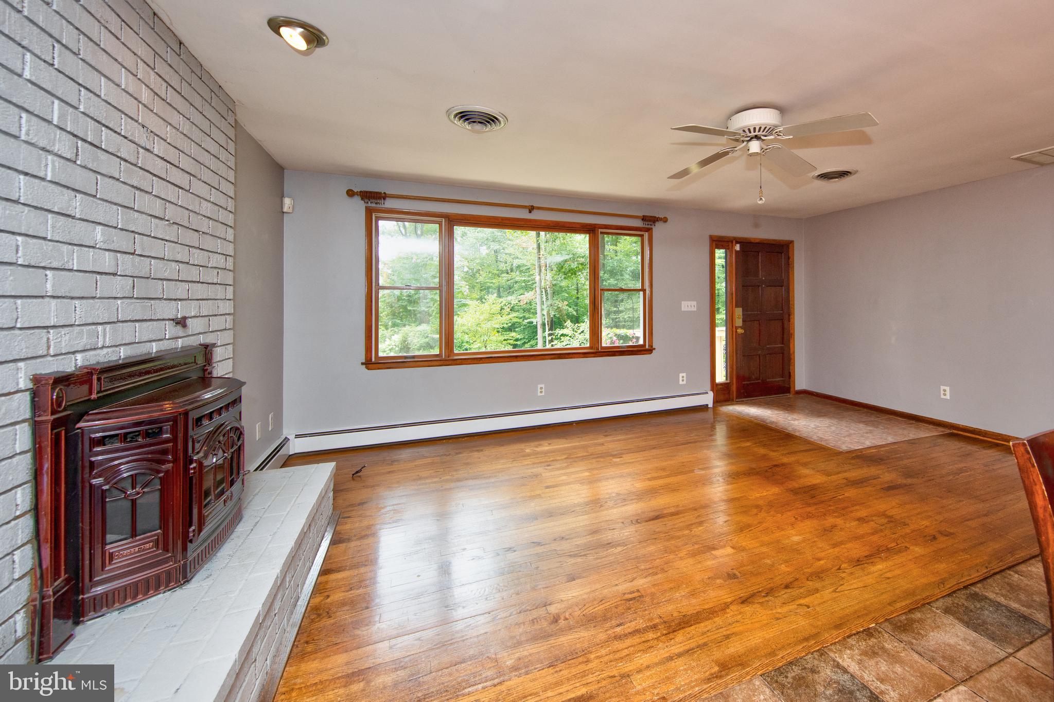221 Reckord Road Fallston, MD 21047 - Photo 6 of 31 Living Room