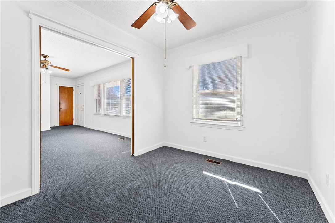 209 Meadowbrook Drive Liberty, SC 29657 - Photo 11 of 35