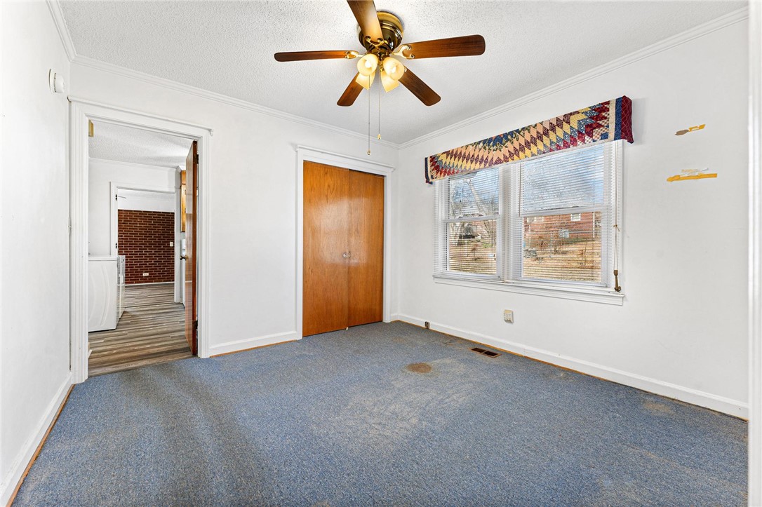 209 Meadowbrook Drive Liberty, SC 29657 - Photo 17 of 35