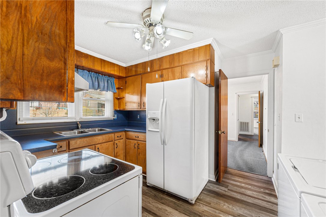 209 Meadowbrook Drive Liberty, SC 29657 - Photo 20 of 35