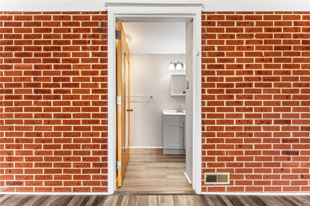 209 Meadowbrook Drive Liberty, SC 29657 - Photo 22 of 35