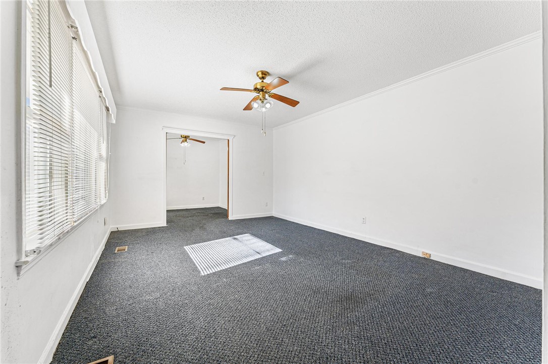 209 Meadowbrook Drive Liberty, SC 29657 - Photo 8 of 35