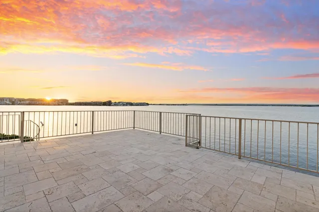 $1,595,000 | 625 Horseshoe Bay N Boulevard, Horseshoe Bay, TX 78657