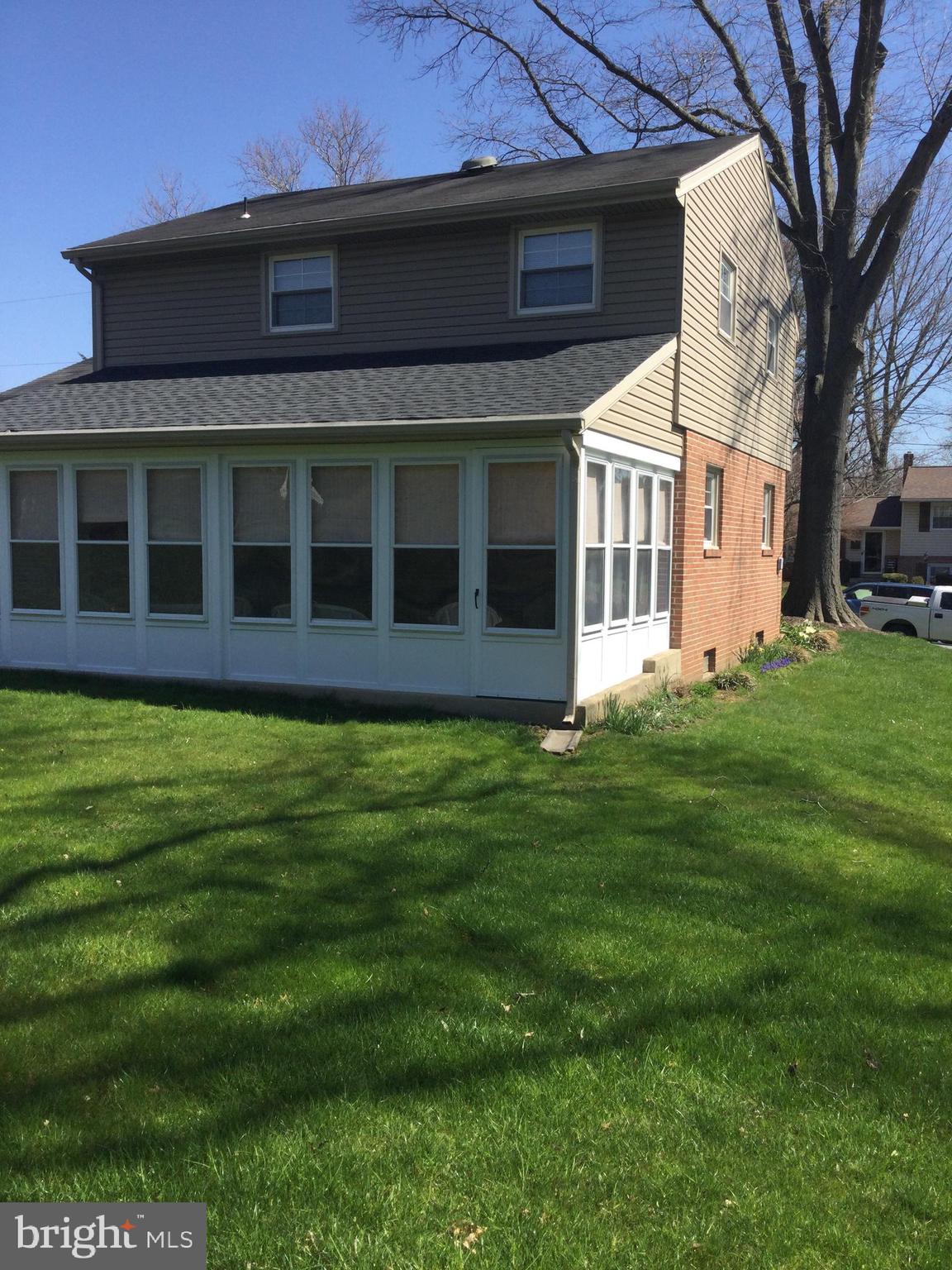 530 Lexington Road Lancaster, PA 17603 - Photo 2 of 28 Gallery Image 2