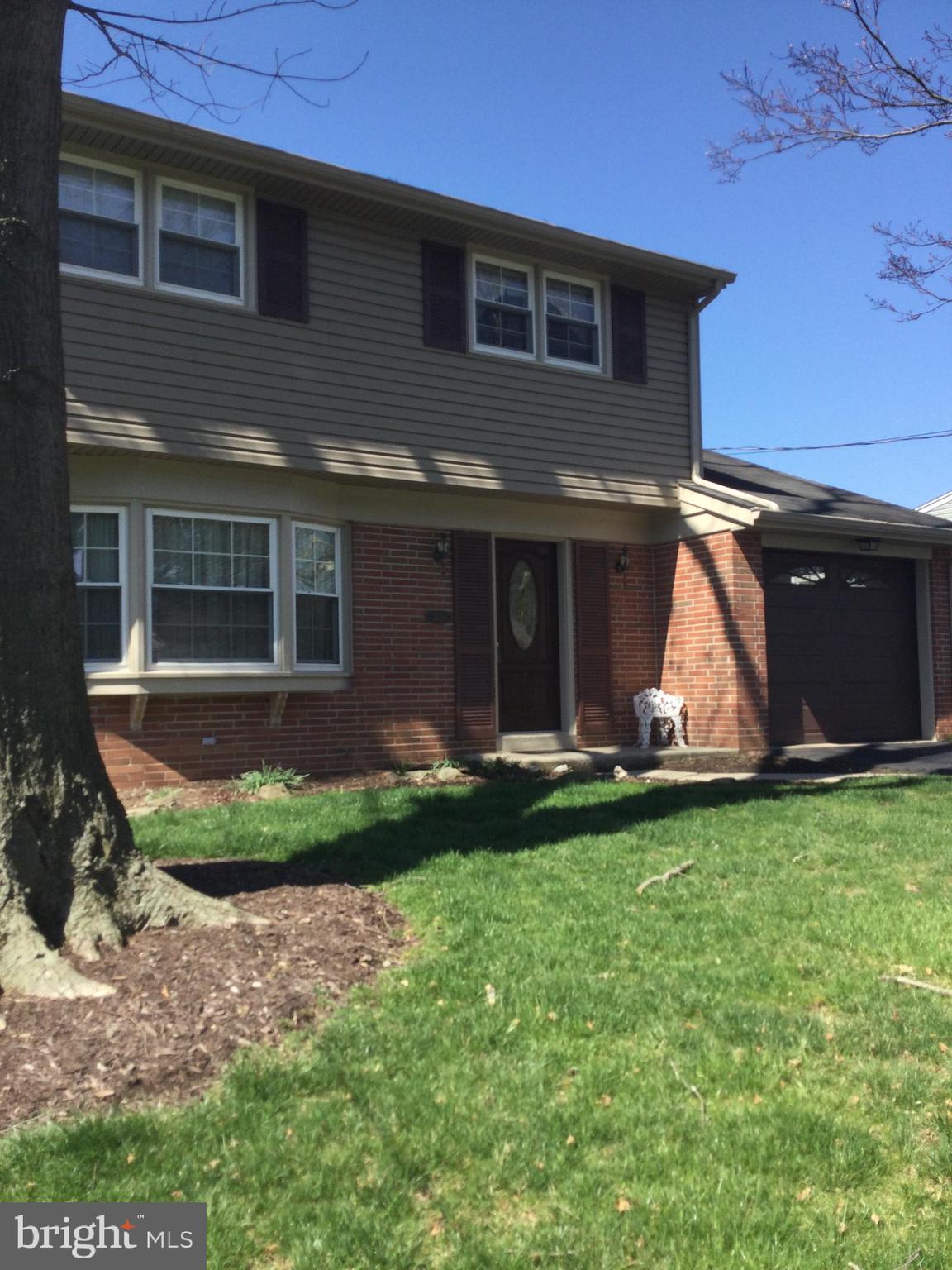 530 Lexington Road Lancaster, PA 17603 - Photo 6 of 28 Gallery Image 6