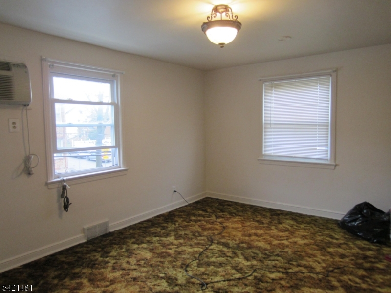 63 Norman Road Newark, NJ 07106 - Photo 5 of 14