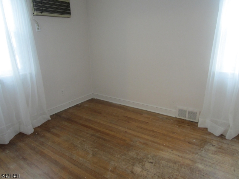 63 Norman Road Newark, NJ 07106 - Photo 6 of 14