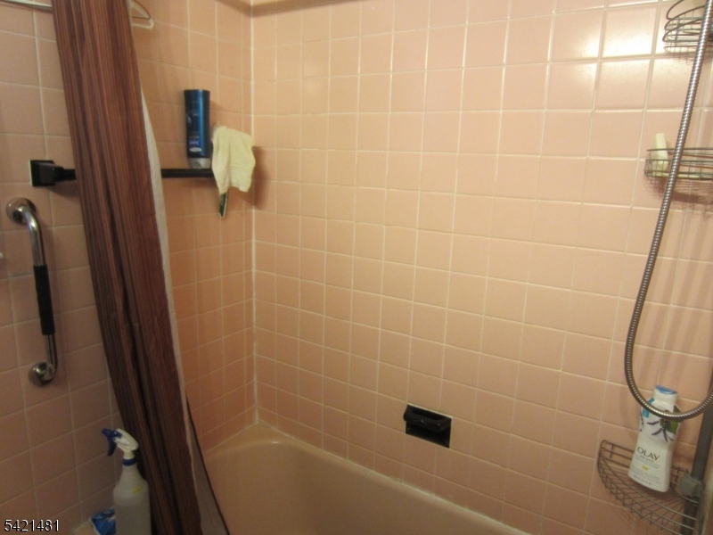 63 Norman Road Newark, NJ 07106 - Photo 9 of 14