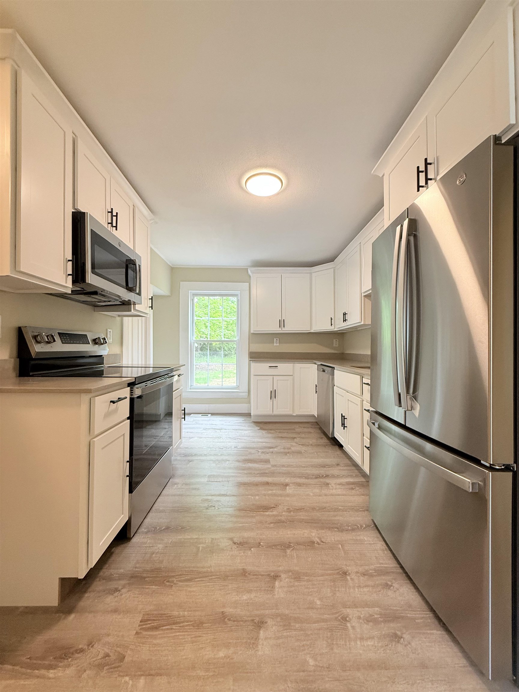 19 Depot Road Kingston, NH 03848 - Photo 2 of 32