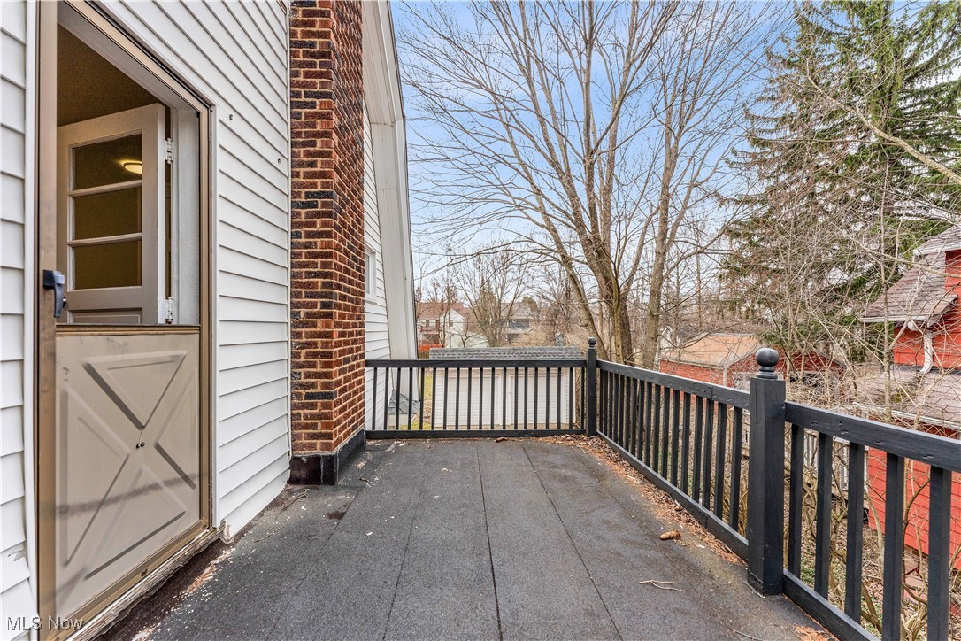 2593 Princeton Road Cleveland, OH 44118 - Photo 26 of 34 View of deck