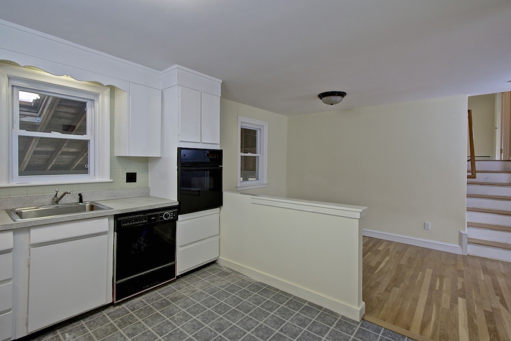 59 Cold Spring Road Holliston, MA 01746 - Photo 6 of 18 Gallery Image 6