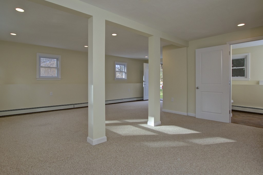 59 Cold Spring Road Holliston, MA 01746 - Photo 9 of 18 Gallery Image 9
