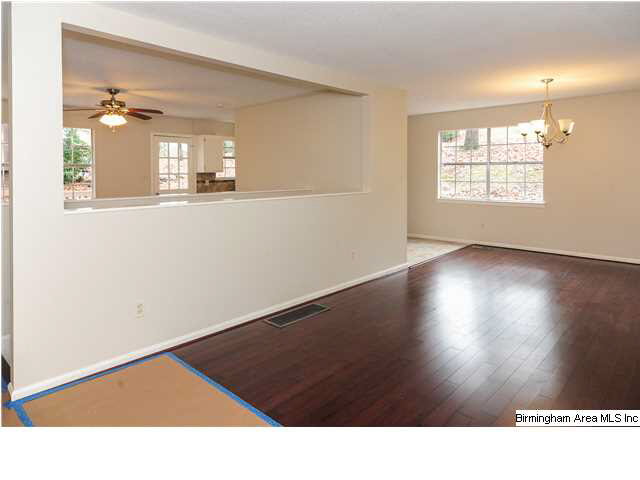 304 Fran Drive Alabaster, AL 35007 - Photo 8 of 31