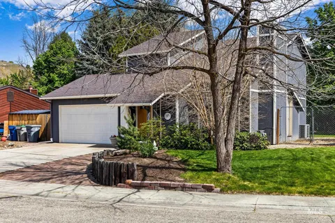 $500,000 | 5105 Harbourview Drive, Boise, ID 83703