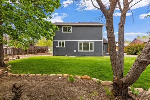 $500,000 | 5105 Harbourview Drive, Boise, ID 83703