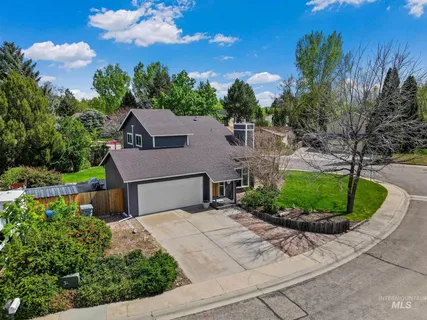$500,000 | 5105 Harbourview Drive, Boise, ID 83703