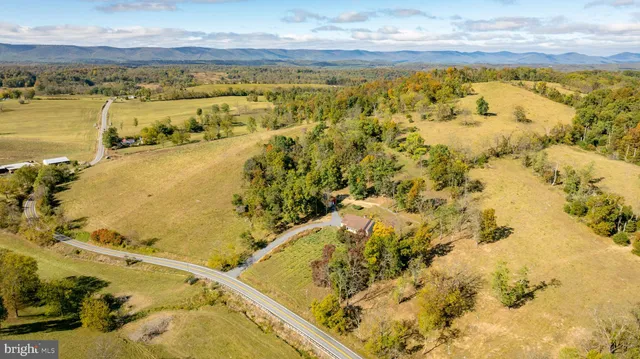 $585,000 | 6154 Senedo Road, Mount Jackson, VA 22842