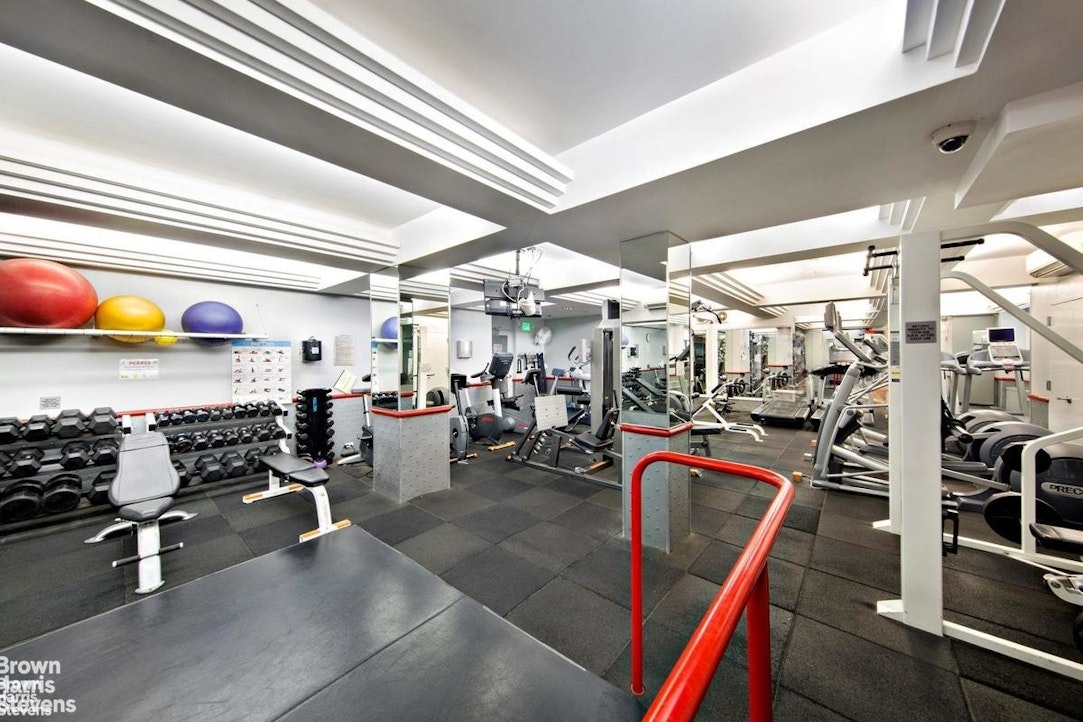 11 Riverside Drive, Unit 1DW Manhattan, NY 10023 - Photo 11 of 15 a view of gym