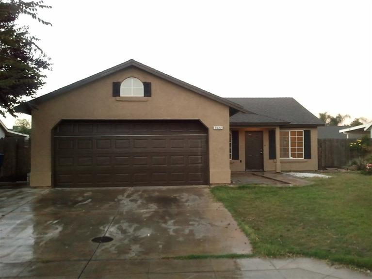 1622 East Springfield Avenue Reedley, CA 93654 - Photo 2 of 22 Gallery Image 2
