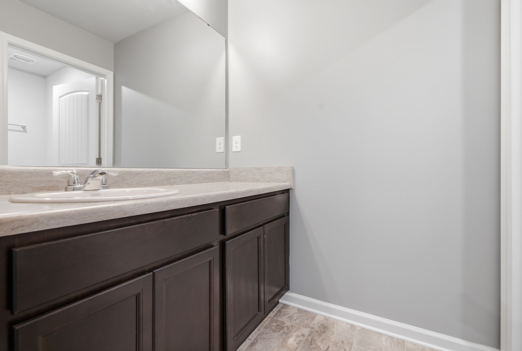 514 Ash Street Lebanon, TN 37087 - Photo 34 of 37 a bathroom with a sink and a mirror