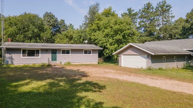 $360,000 | N3379 County Rd V, Hancock, WI 54943