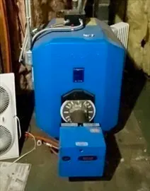 a view of livingroom with furniture