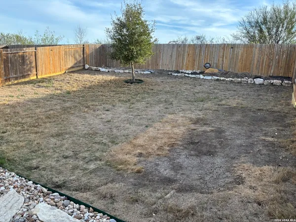 $2,000 | 9402 Nubuck Branch, Converse, TX 78109