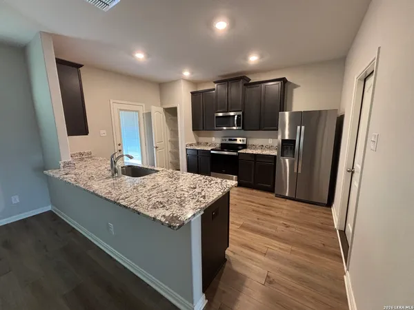 $2,000 | 9402 Nubuck Branch, Converse, TX 78109